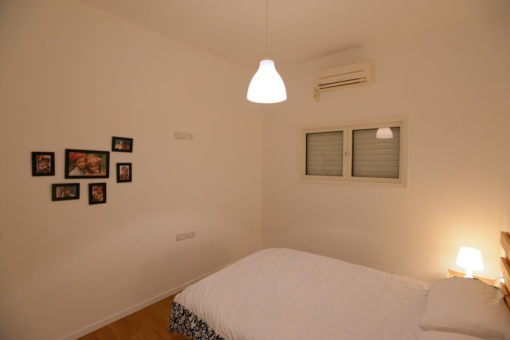 Arlozorov Bat Yam Beach Quarto foto